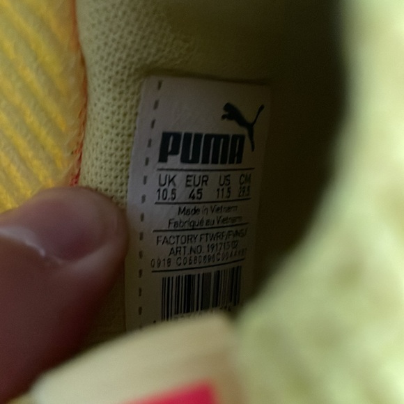 3 pairs of Puma basketball shoes - Picture 8 of 8
